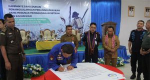 Personil Sat Pol Air Polres Kapuas Hulu Terima Penghargaan Dari Dirjen Pengawasan Sumber Daya Kelautan dan Perikanan Republik Indonesia