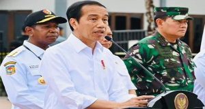 Panglima TNI Dampingi Presiden RI Resmikan Bandar Udara Ewer