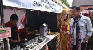 Hadiri HUT Ke-60, Bupati Dony Minta SMK Nesas Jadi SMK Role Model