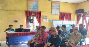 Peratin Pekon Lemong Pimpin Penyaluran Dana BLT DD Tahap II Tahun 2023