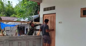 Capai 85 Persen Satgas TMMD 117 Kodim 1202/Skw,Pasang Pintu dan Jendela