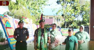 Penuh Rasa Haru, Warga Kodim 1203/Ktp Iringi Pelepasan Letkol Inf Alim Mustofa Beserta Keluarganya
