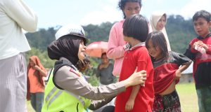 Polda Sulteng turunkan 1 SSK dan bawa bantuan di Lokasi Gempa Lembantongoa Sigi
