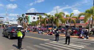 Polres Belitung Timur Kawal Dan Amankan Gerak Jalan Baris