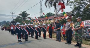 Sinergitas TNI Polri Amankan Lomba Gerak Jalan Tingkat Pelajar