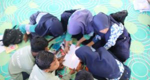 Pelatihan Karya Seni Bagi Anak Dan Remaja Jenjang SMP & SMA Di Kabupaten Waropen