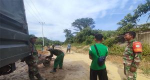 Satgas TMMD 117 bersama Masyarakat Kompak Selesaikan Pekerjaan Pengecoran Jalan