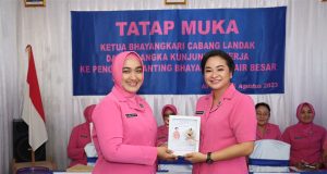 Beberapa Penekanan Ketua Bhayangkari Cabang Landak Pada Kunker di Ranting Air Besar