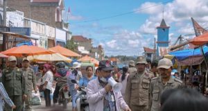Pemkab Humbahas Laksanakan Operasi Pasar, Tertibkan Pedagang Kaki Lima
