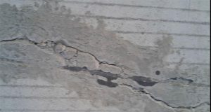 Baru Beberapa Hari Selesai Proyek Jalan Usaha Tani (JUT) Desa Bakalan Sudah Retak-Retak