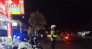 Sat Lantas Polres Jembrana Dengan Patroli Rahayu (Cahaya Biru) Laksanakan Keamanan di Malam Hari