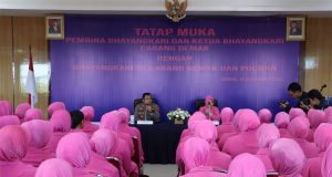 Kapolres Demak Minta Bhayangkari Hidup Sederhana dan Dukung Tugas Suami