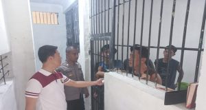Pastikan Tahanan Sehat Dan Lengkap, Anggota Polres Pesisir Barat Lakukan Pengecekan Ruang Tahanan