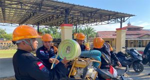 Brimob Kalbar Cek Peralatan Siap Siaga Karhutla