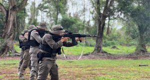 Tingkatkan kemampuan Personel Brimob Kalbar Latihan Menembak