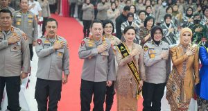 Kapolri Tekankan Polwan Harus Jadi Cooling System Pemilu 2024