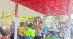 Kapolres Jembrana Serahkan Sarana Kontak (Sarkon) Kepada Paguyuban Ojek Pelabuhan Gilimanuk