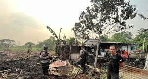 Rambatan Api Karhutla Bakar Dapur Rumah Warga di Kubu Raya