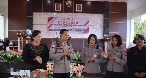 Peringati Hari Jadi ke-75, Polwan Polres Nabire Gelar Syukuran