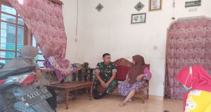 Bujukan dan Rayuan Babinsa Serda Kartoni Akhirnya ODGJ Dapat Dievakuasi