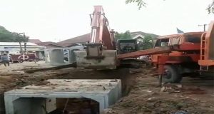 Pemasangan Uditch Makan Korban