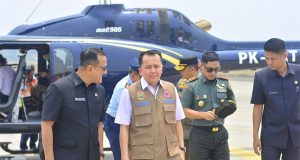 Pj Gubernur Sumatera Selatan Agus Fatoni Dan Satgas Karhutla Tinjau Langsung Kebakaran