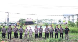 Peringati Hut Humas Polri Ke–72, Polda Kalbar Beserta Jajaran Gelar Penanaman Pohon Serentak