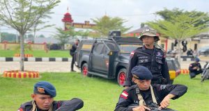 Brimob Kalbar dengan Latihan Siap Amankan Aksi Unjuk Rasa Dilapangangan