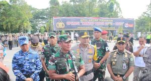 Hadiri Apel Gelar Pasukan Operasi Mantap Brata Kapuas, Pangdam XII/Tpr Ajak Seluruh Komponen Sukseskan Pesta Demokrasi