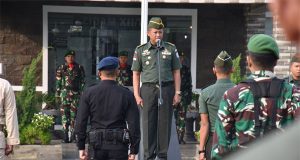 TNI/Polri Bersama Upacara Hari Kesadaran Nasional di Mako Zidam XII/TPR