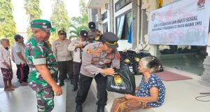 Kapolsek Melaya Salurkan Paket Sembako Alumni AKABRI 1991