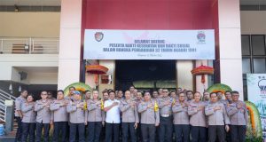 32 Tahun Mengabdi Untuk Negeri Sinergitas TNI-Polri : Kapolres Jembrana Menyertai Kegiatan Bakti Kesehatan dan Bakti Sosial “Akabri 91”