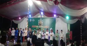 Memperingati Hari Santri Jemaah Penuhi Lapangan 11 Nopember Desa Bangun Rejo