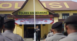 Kapolres Singkawang Pimpin Upacara Dalam Rangka Memperingati Hari Sumpah Pemuda Ke-95 di Polres Singkawang