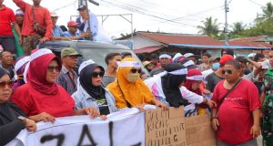 Polres Sintang Amankan Aksi Unjuk Rasa di Pertigaan Jembatan Kapuas
