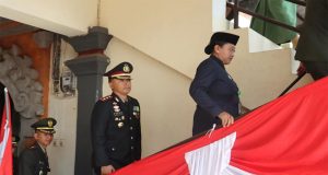 Kapolres Jembrana Hadiri Upacara Peringatan Hari Pahlawan Ke-78 di Stadion Pecangakan