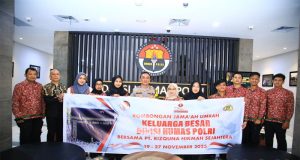 Kadivhumas Polri Berangkatkan 15 Orang Ibadah Umroh Dalam Rangka Hari Jadi ke-72 Humas Polri