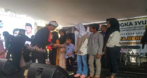Bakti Sosial Kepada Kaum Fakir serta Santunan Anak Yatim Digelar Yayasan Hary Petir Al-Itifaq dan LBH Hary Petir Pro Justita