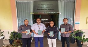 PT Timah Tbk Distribusikan 229 Buku Mapur Mendulang, Kisah Meraup Berkah Di Pulau Belitung