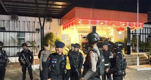 Jaga Situasi Kondusif Jelang Pemilu, Brimob Sulteng Gelar Patroli ke KPU dan BAWASLU Propinsi Sulteng