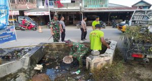 Dandim 1209/Bky Pimpin Gelar Karya Bakti Pembersihan Aliran Sungai