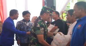 Hadiri Kegiatan Bakti Nelayan 2023 di Belawan, Pangdam I/BB Ikut Bagikan 1.000 Paket Sembako