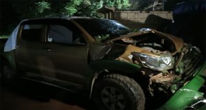 Hilang Kendali, Sebuah Mobil Mengalami Laka Tunggal Di Jalan Trans Kalimantan