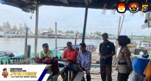 Unit Binmas Polsek Tanah Merah Gencarkan Sosialisasi Pemilu Damai 2024 di Desa Binaannya