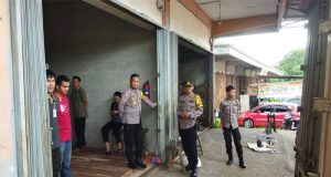 Pastikan Pendistribusian Logistik Aman, Patroli Posek Sintang Kota Laksanakan Pengamanan dan Patroli di Gudang Logistik KPU