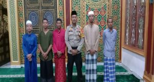 Bhabinkamtibmas Polsek Tembilahan Hulu Himbau Masyarakat untuk Tidak Percaya Berita Hoax pada Pemilu 2024