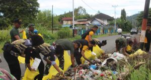 Wujud Sinergitas TNI-POLRI, Kodim 1705/Nabire Gelar Karya Bakti Jumat Bersih