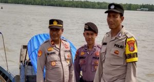 Menyulap Panasnya Perahu Menuju Pemilu Damai: Giat Cooling System Polsek Tanah Merah