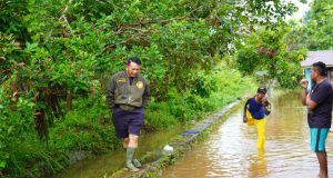 Bupati Beltim Pantau Lokasi Banjir