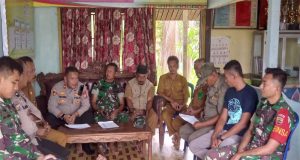 Kapolsek Sungai Batang dan Danramil Reteh Bersinergi untuk Cegah Hoaks dan Jaga Kamtibmas Pemilu 2024